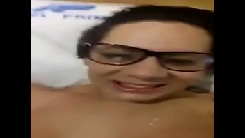 Xvideos anal coroa dando a bunda e pedindo pra continuar arrombando